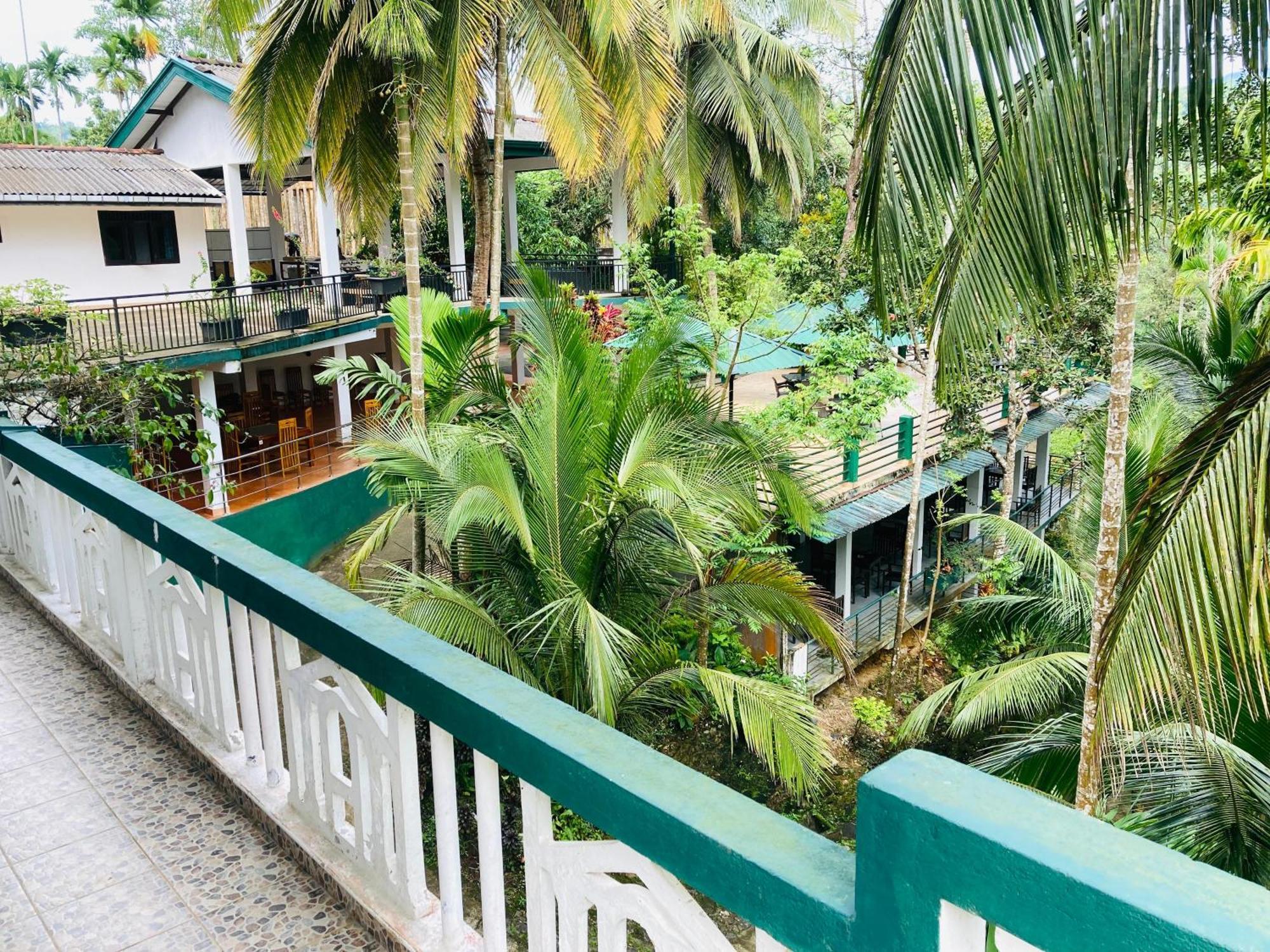 Rainforest Lodge, Deniyaya Singheraja Exterior foto